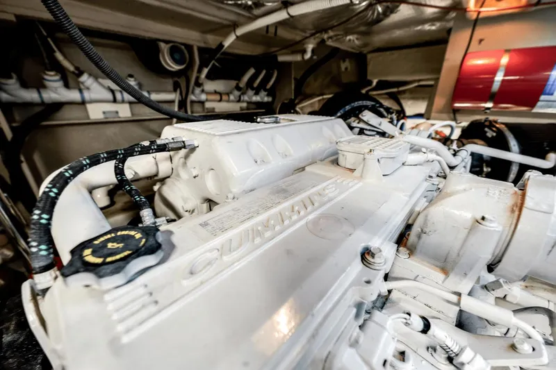 Slide: The Image of Sea Ray 510 Fly 2017 - 47