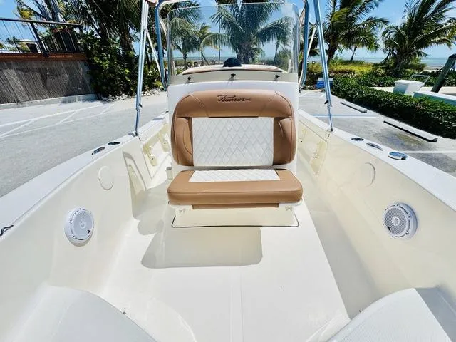 Slide: The Image of Pioneer Sportfish 180 2024 - 17