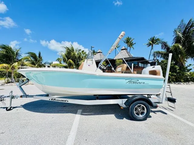 Slide: The Image of Pioneer Sportfish 180 2024 - 2