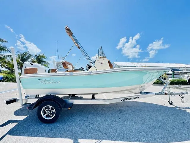 Slide: The Image of Pioneer Sportfish 180 2024 - 20