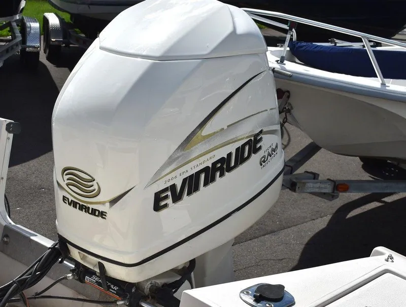 Slide: The Image of 1987 Chris-Craft 213 SeaHawk CC with Evinrude outboard motor. - 17