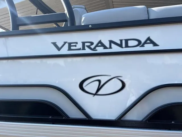 Slide: The Image of Veranda VS22RCT 2025 - 10