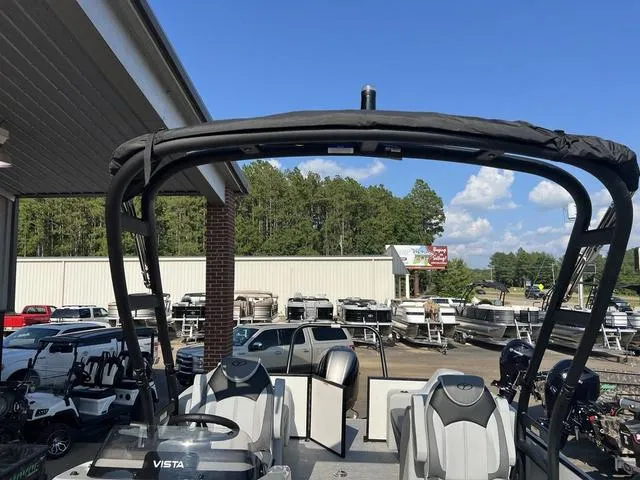 Slide: The Image of Veranda VS22RCT 2025 - 14