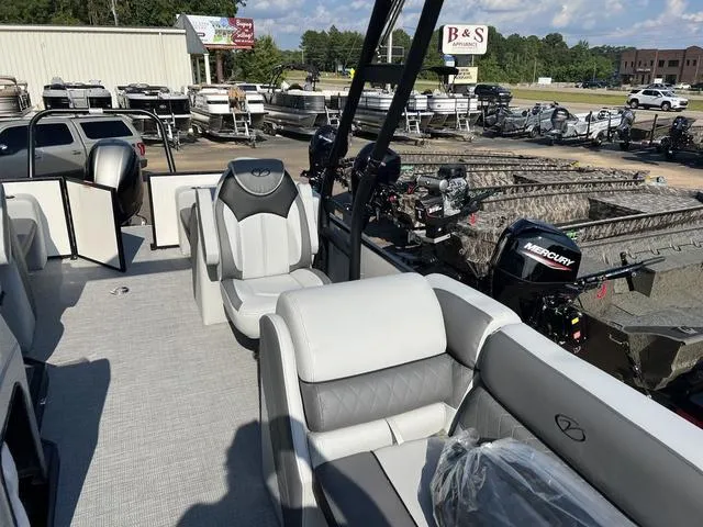 Slide: The Image of Veranda VS22RCT 2025 - 15