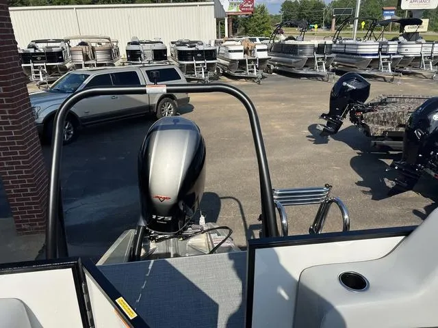 Slide: The Image of Veranda VS22RCT 2025 - 20