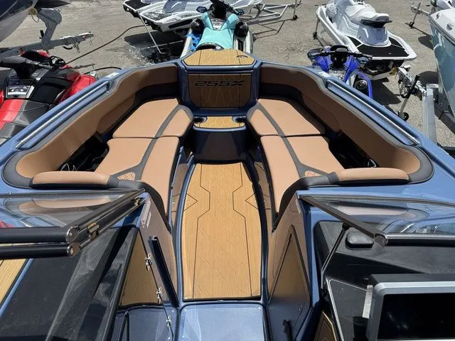 Slide: The Image of Yamaha 255XD 2024 - 13