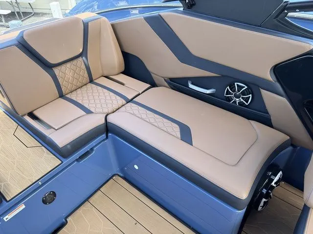 Slide: The Image of Yamaha 255XD 2024 - 20