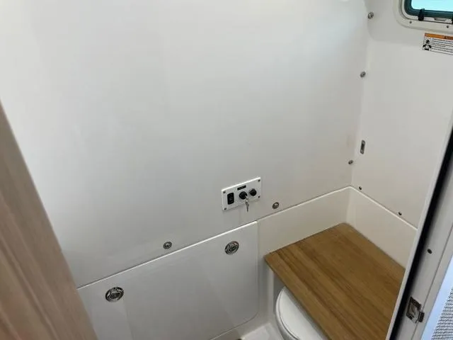 Slide: The Image of Everglades 395 Center Console 2024 - 12