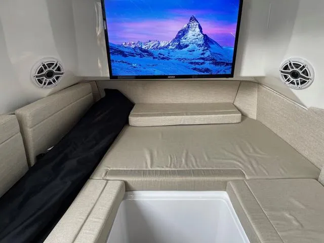 Slide: The Image of Everglades 395 Center Console 2024 - 5