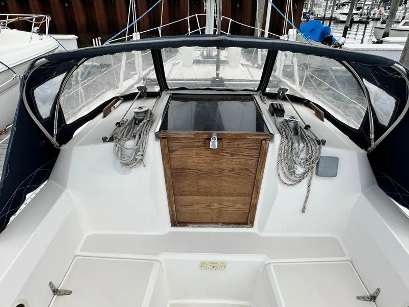 Slide: The Image of Cockpit of 1986 Sabre 30 Sabre MK III sailboat with winches and ropes. - 12