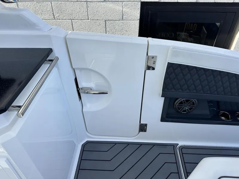 Slide: The Image of 2023 Cobalt R33 boat interior with sleek design and modern features. - 39