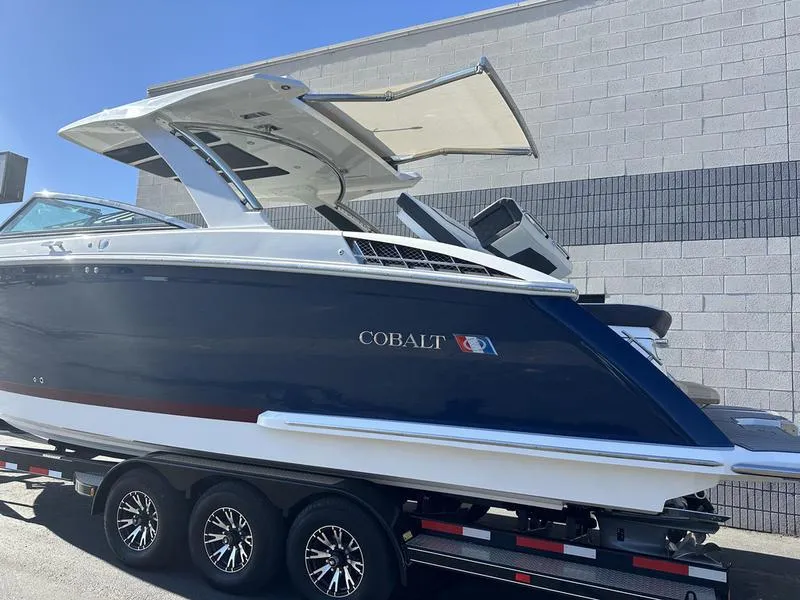 Slide: The Image of Cobalt R33 2023 - 55