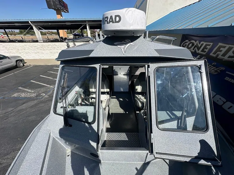 Slide: The Image of Kingfisher 2225 Escape HT 2025 - 50