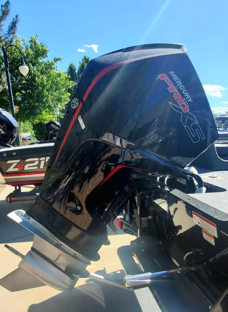 Slide: The Image of 2024 Tracker Targa V-19 Combo with Mercury Pro XS outboard motor. - 5