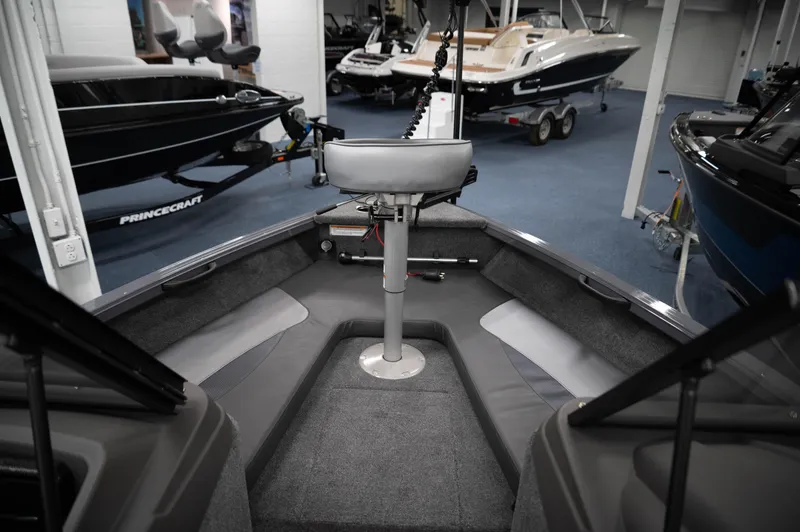 Slide: The Image of Princecraft Sport 185 - 12