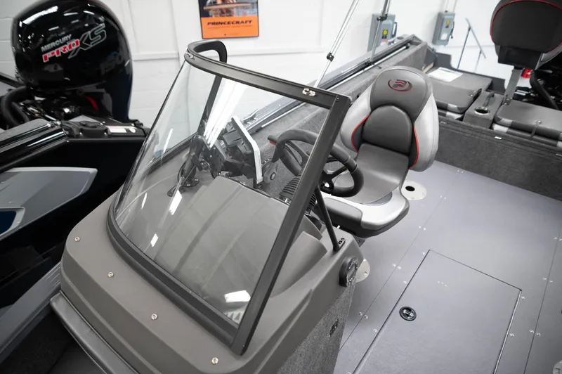 Slide: The Image of Princecraft Sport 185 - 17