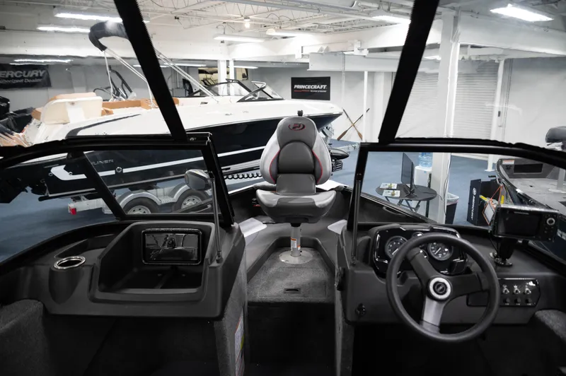 Slide: The Image of Princecraft Sport 175 MAX - 11