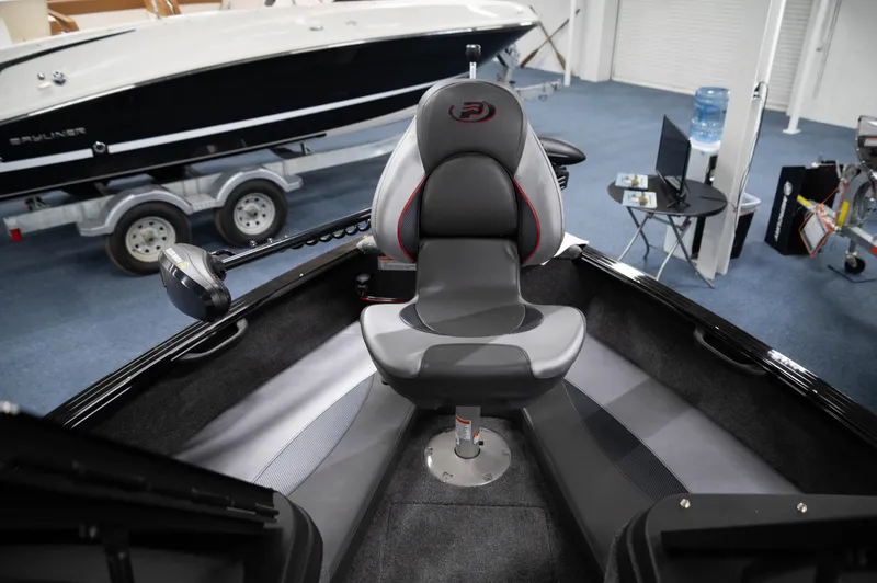 Slide: The Image of Princecraft Sport 175 MAX - 12