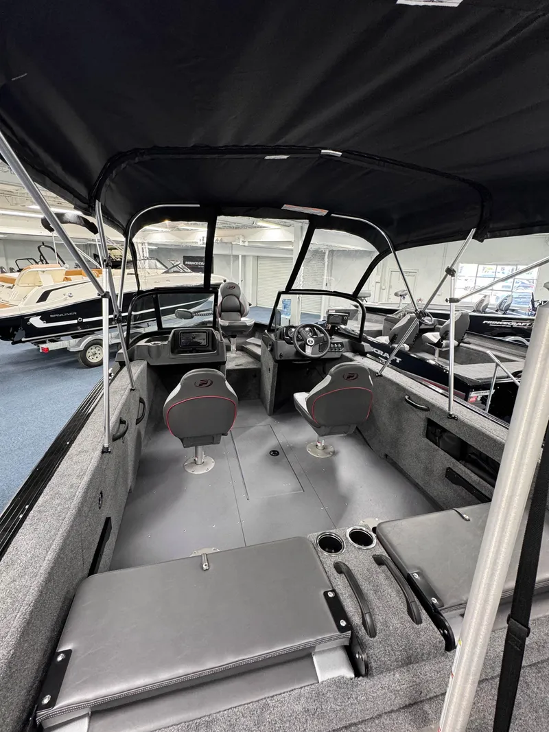 Slide: The Image of Princecraft Sport 175 MAX - 17