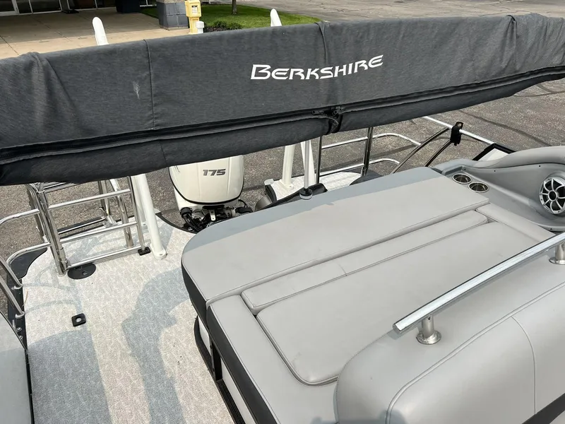 Slide: The Image of 2021 Berkshire 23 SB2 STS pontoon boat with Yamaha 175 engine. - 7