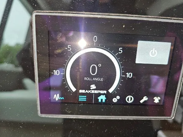 Slide: The Image of Seakeeper roll angle display on 2021 Tiara Sport 43 LE boat. - 39