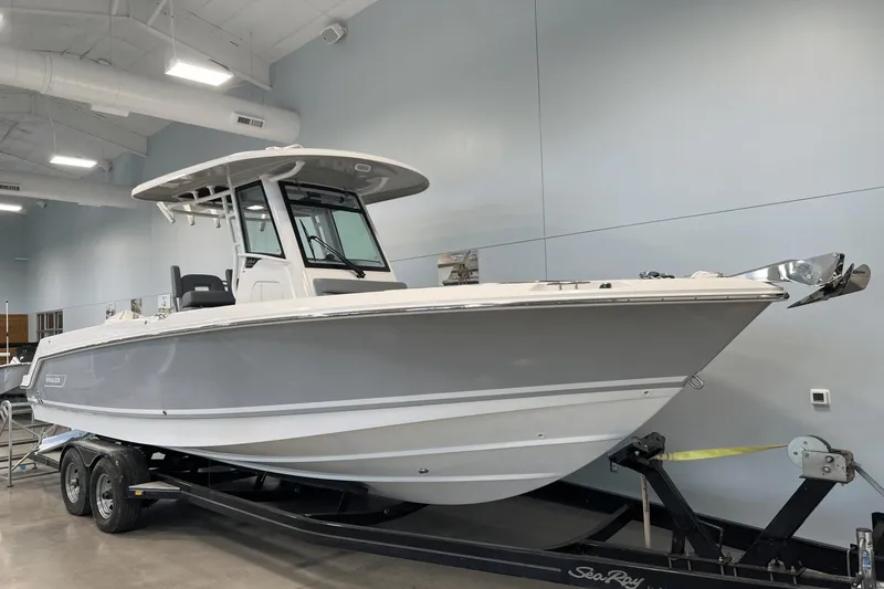 Slide: The Image of Boston Whaler 250 Outrage 2025 - 0