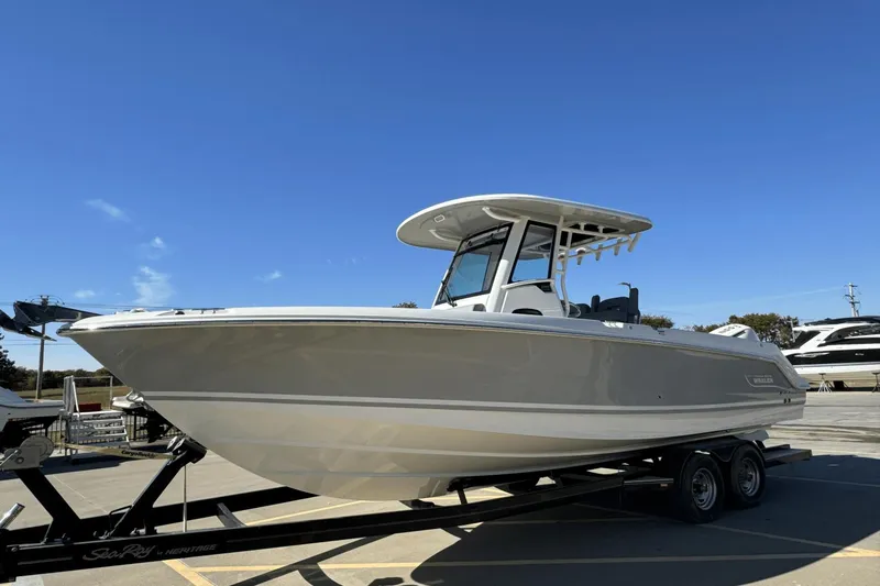 Slide: The Image of Boston Whaler 250 Outrage 2025 - 4