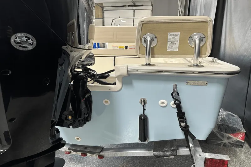 Slide: The Image of Boston Whaler 170 Montauk 2025 - 21