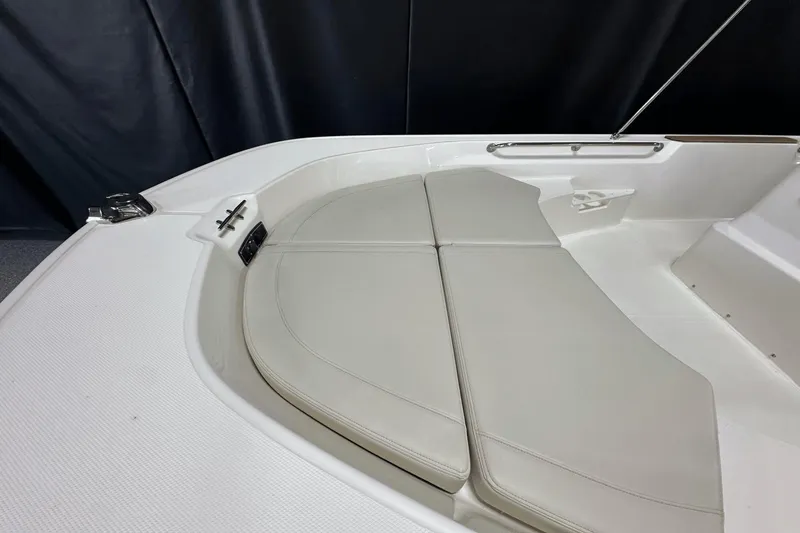 Slide: The Image of Boston Whaler 170 Montauk 2025 - 3