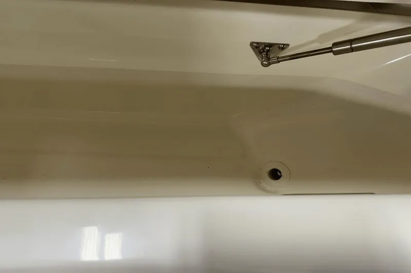 Slide: The Image of Boston Whaler 170 Montauk 2025 - 49