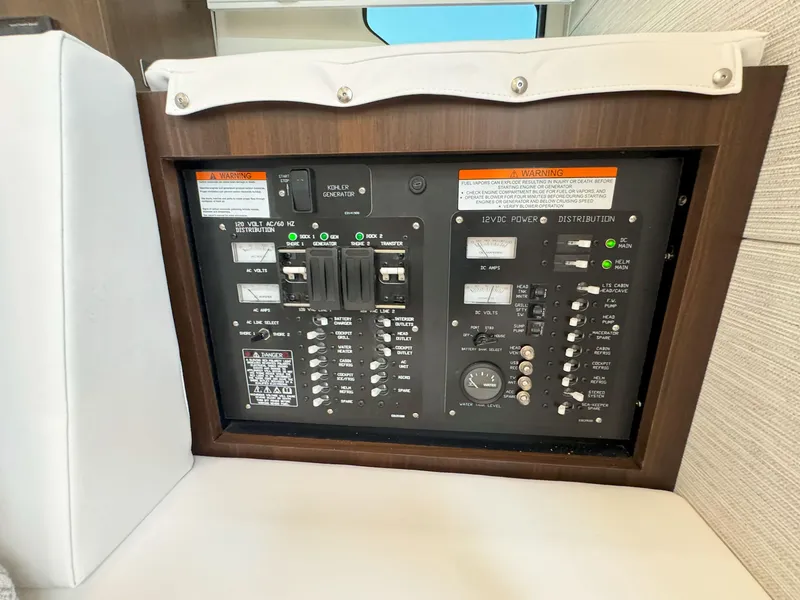 Slide: The Image of Electrical control panel on 2025 Cruisers Yachts 34 GLS Outboard. - 44