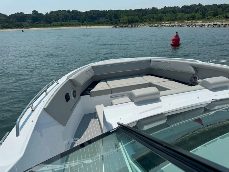 Slide: The Image of Cruisers Yachts 34 GLS OB 2025 - 51