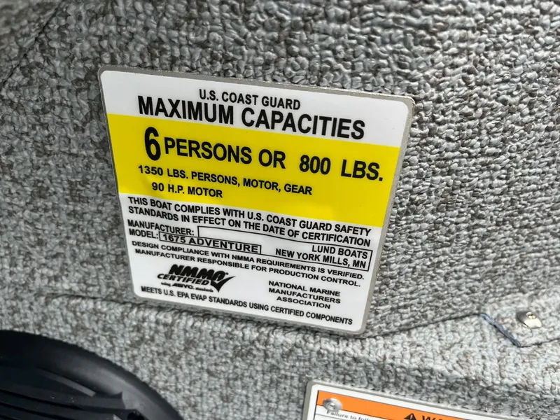 Slide: The Image of Capacity label for 2025 Lund 1675 Adventure SS boat, 6 persons or 800 lbs. - 14