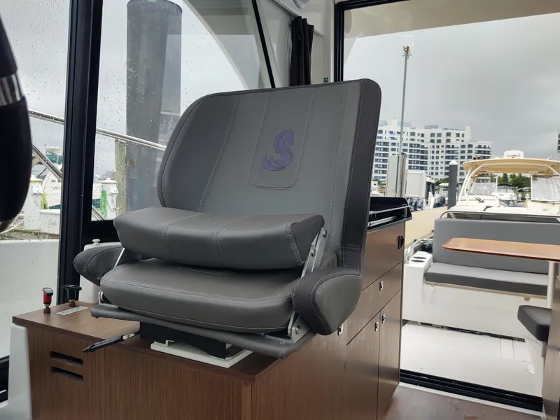 Slide: The Image of Take Five Helm seat with bolster up - 41