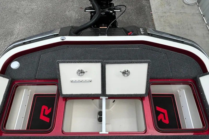 Slide: The Image of 2025 Ranger Z521R boat storage compartments and livewell. - 12