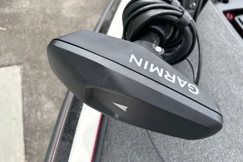Slide: The Image of Garmin device on a 2025 Ranger Z521R boat. - 2