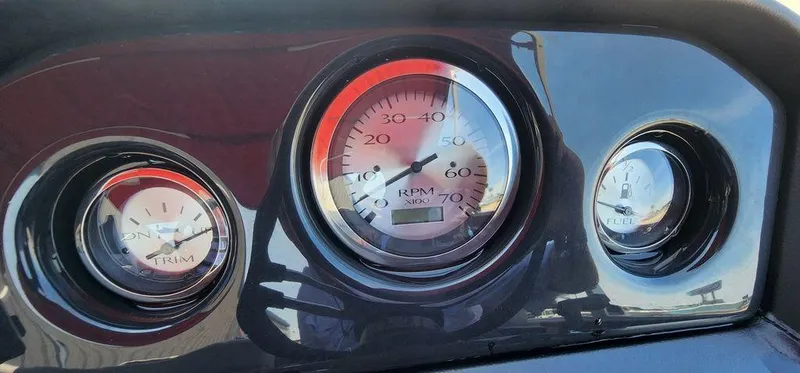 Slide: The Image of Dashboard gauges of 2024 Bennington 20 SVF boat. - 22