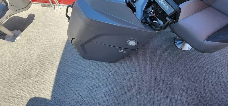 Slide: The Image of 2024 Bennington 20 SVF boat interior with steering console and seating. - 35