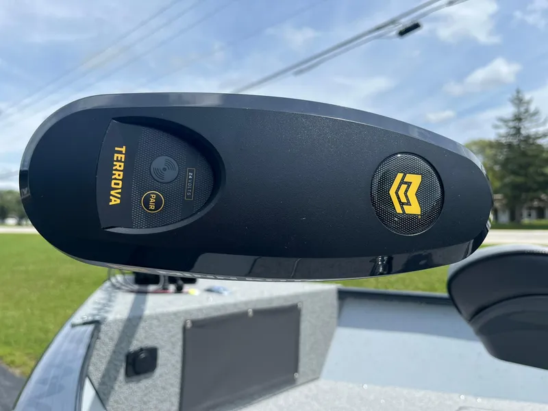 Slide: The Image of Close-up of Terrova trolling motor on 2025 Lund 1775 Adventure SS boat. - 20