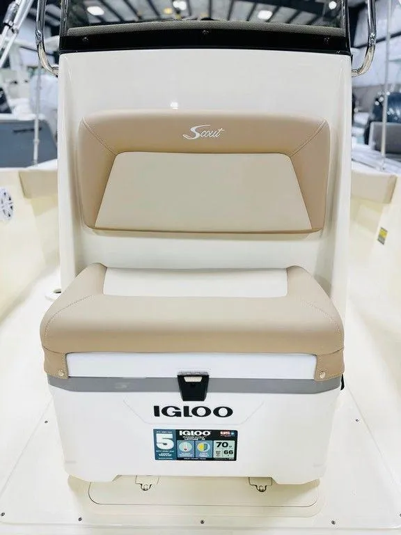 Slide: The Image of 2025 Scout 195 Sportfish boat with Igloo cooler and cushioned seat. - 8