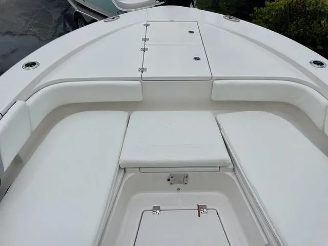 Slide: The Image of Robalo 266 Cayman 2023 - 17