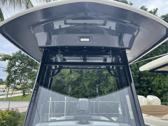 Slide: The Image of Robalo 266 Cayman 2023 - 23