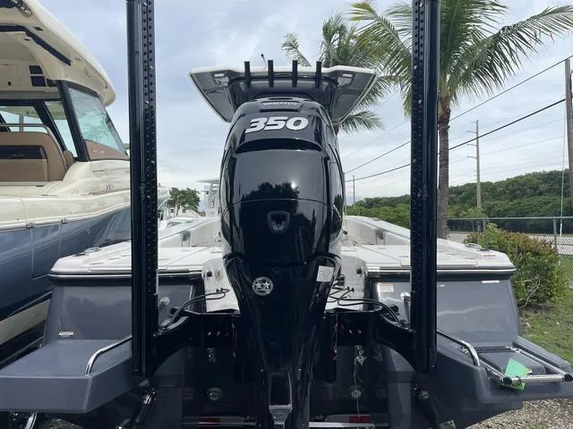 Slide: The Image of Robalo 266 Cayman 2023 - 3