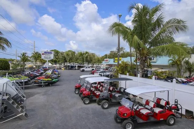 Slide: The Image of Robalo 266 Cayman 2023 - 40