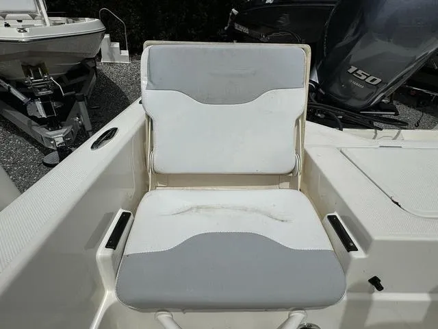 Slide: The Image of Skeeter SX210 2021 - 26