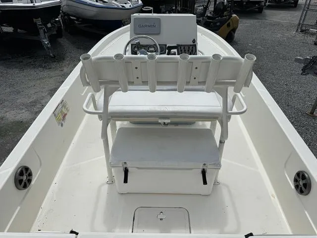 Slide: The Image of Skeeter SX210 2021 - 8