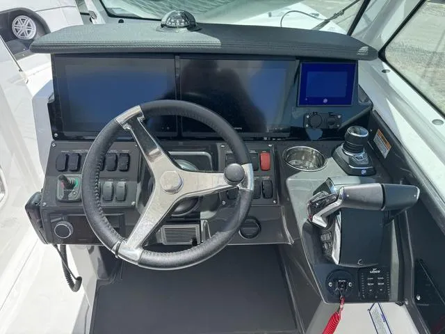 Slide: The Image of Blackfin 302 DC 2024 - 28