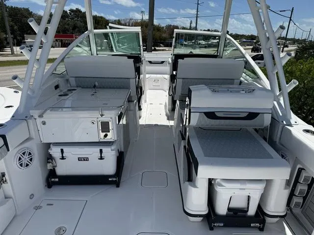 Slide: The Image of Blackfin 302 DC 2024 - 4