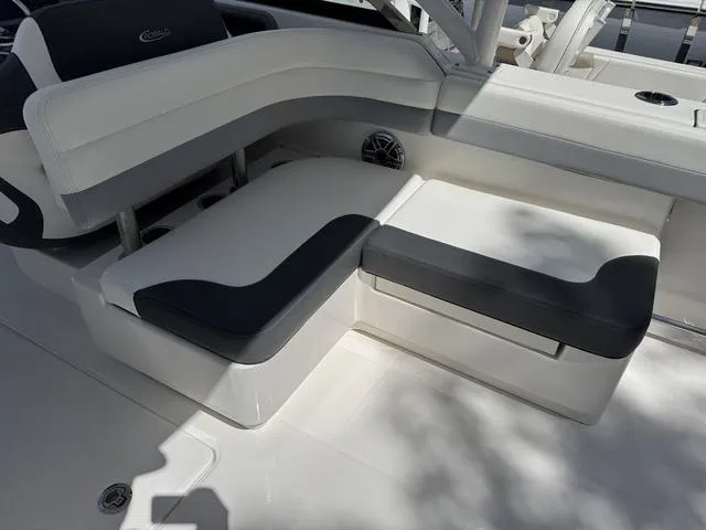 Slide: The Image of Robalo R317 Dual Console 2024 - 14