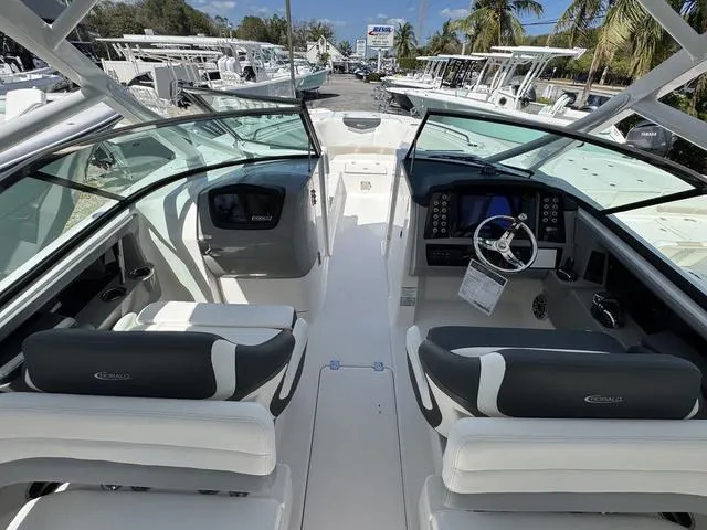 Slide: The Image of Robalo R317 Dual Console 2024 - 15